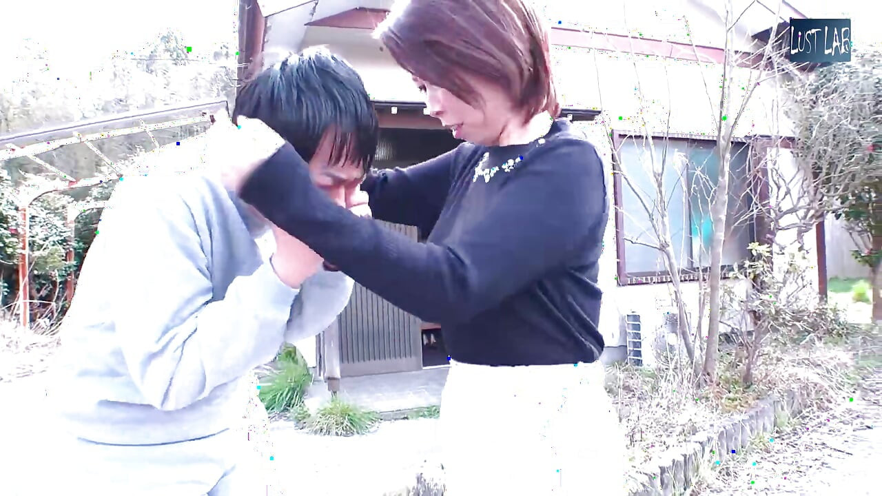 40'lı ve 50'li yaşlarındaki olgun güzeller kendilerini tatmin ediyor - 1