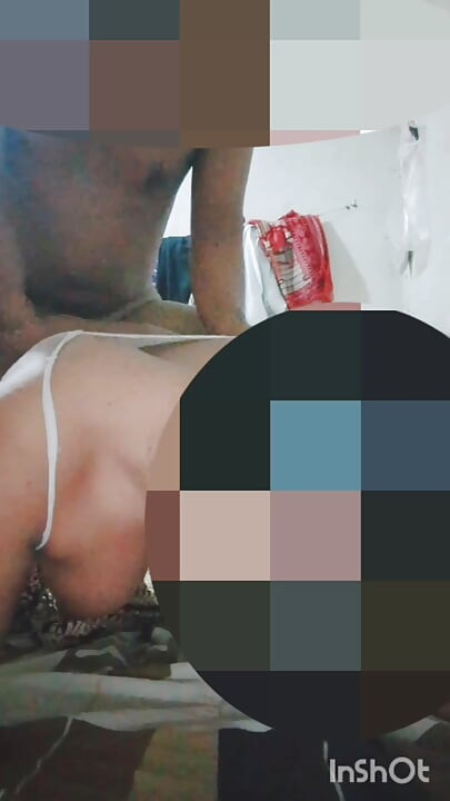 Disuruh menikmati istri temenku yang kurang puas sama suaminya