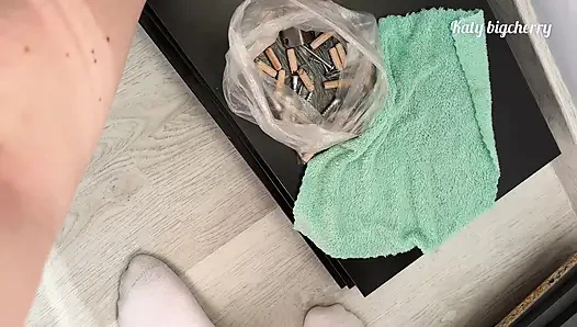 Stiefschweige steckte im bücherschrank fest und ich habe sie gefickt