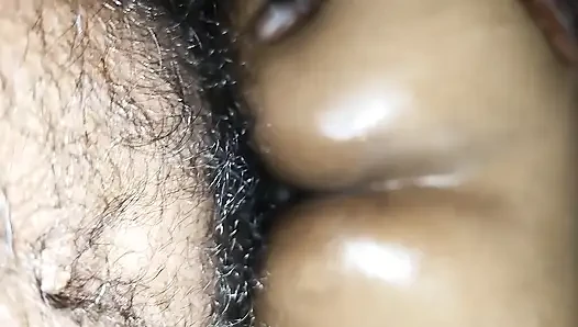 Aaj to bhabhi ne mujhe aapni chudai karwane ke liye khud bol diya bhabhi ko mst tel laga ke chudai kiya big ass