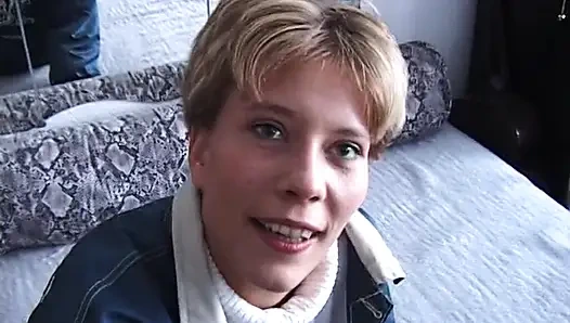 Blonde prostituiert und fingert