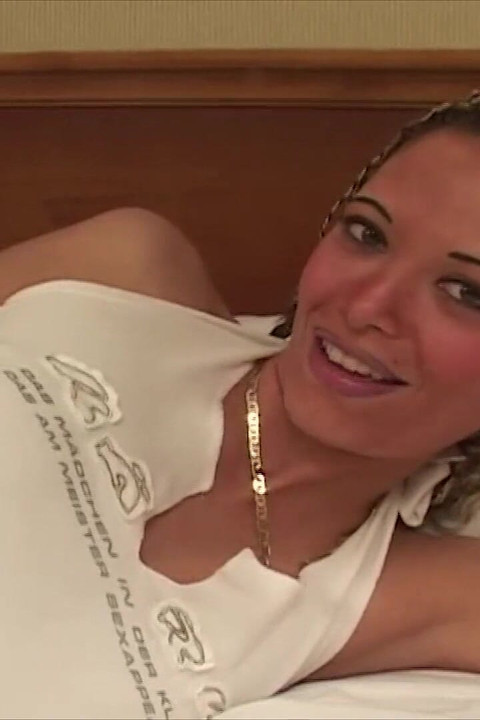 Zgodna MILFA želi to u autu