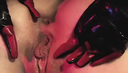 Fetiş kedicikler sahne-1 derili lezbiyen tanrıçalar ve lateks iç çamaşırı arasında grup seks