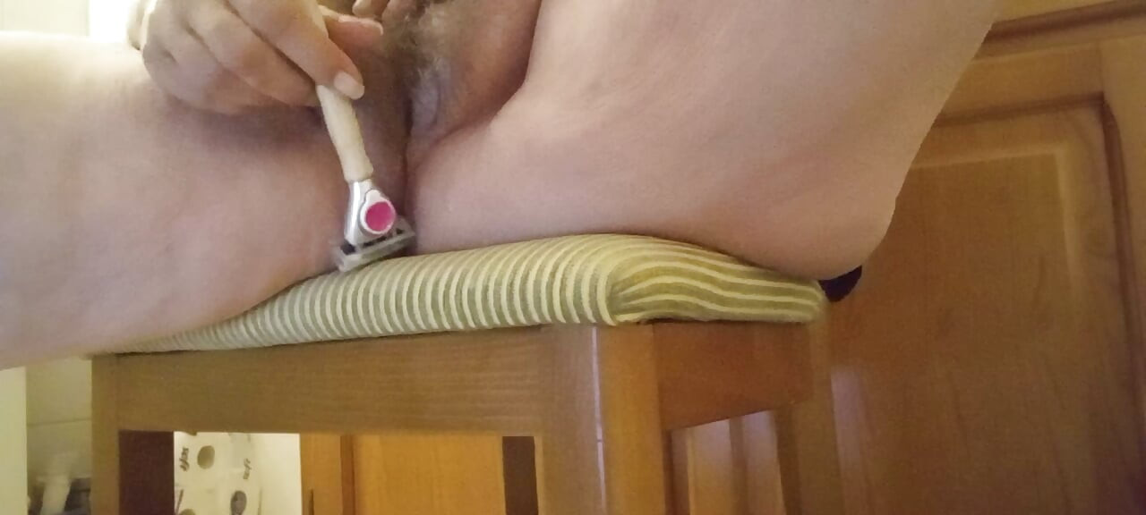 53 Year Old Amateur Shaves Her Hairy Pussy Closeup - Part 1