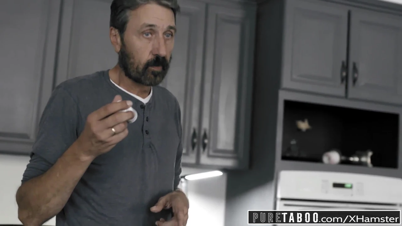 Pure tabu genç sürtük emily willis şaplak &amp; Creampie tarafından adım baba