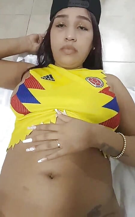 Videoclip de tânără brunetă cu iubitul ei Scurgeri de pe internet, în New York