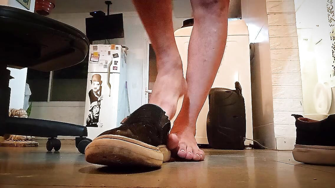 Hot at home I sit on my heel to open my wide