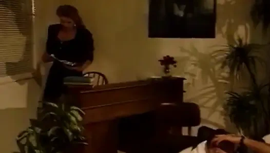 Французская крошка получила сперму повсюду в очке