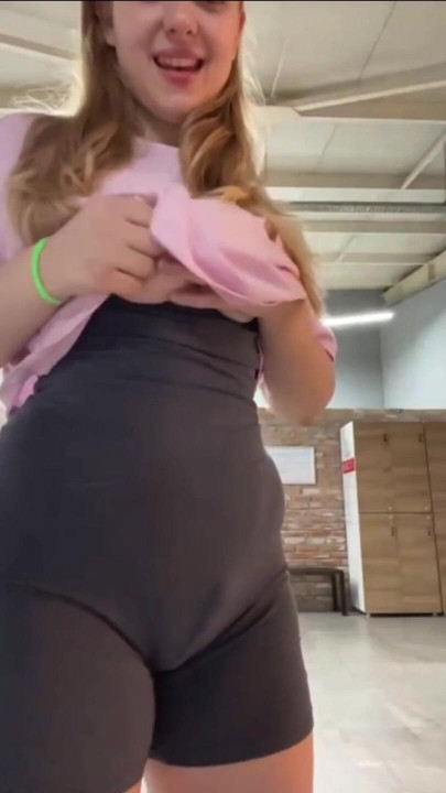 Public fucking in the gym Close up | Clip 1