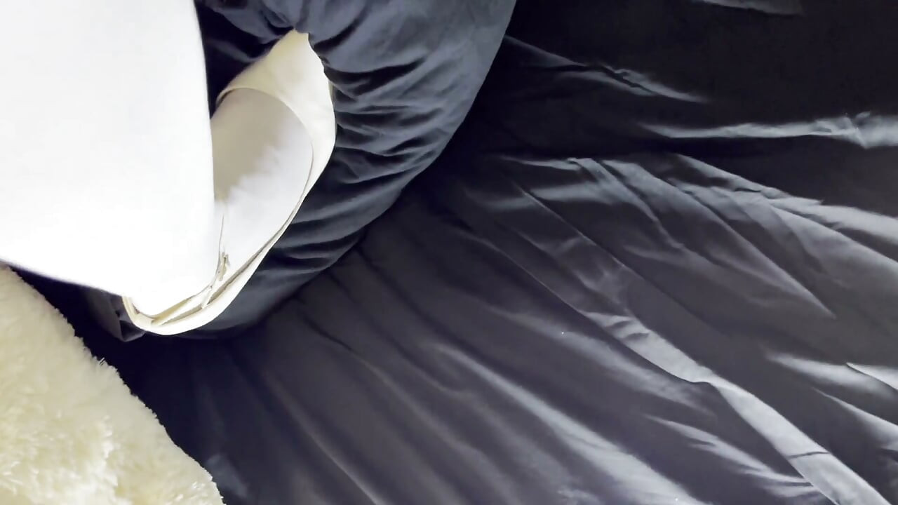 Heels Trample Teddy EP. 1