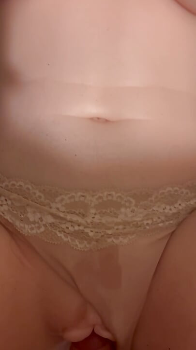 Follándome a mi muñeca sexual