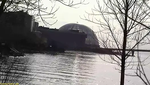 Saf genç kızın ilk anal deneyimi