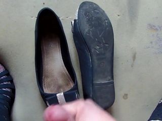 Cum en hermosos zapatos
