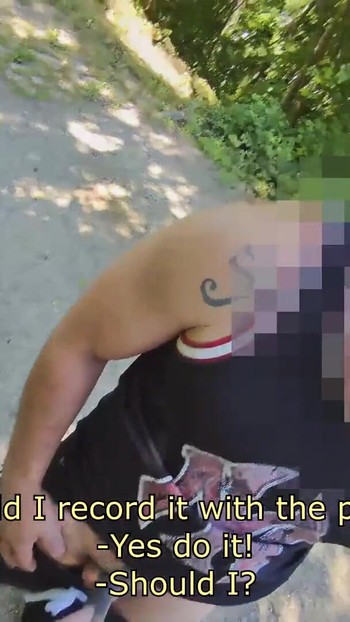 Spektakularan trenutak iz "Strejt momak Steven i ja sisamo jedno drugome u šumi i jašem ga bez kondoma"