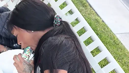 Mengisap dildo & menyetubuhi muncrat anal