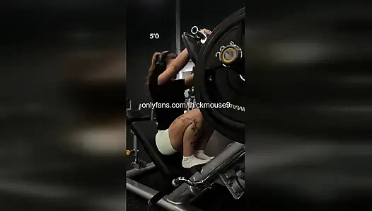 Киска 18-летней Thot раздвигается перед камерой! Зияние без цензуры