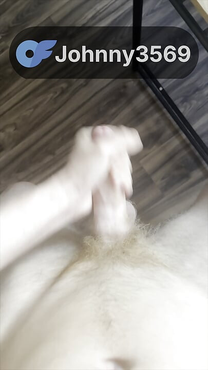 Horny Twink Jerks Off & Cums Hard on MacBook - Hairy Legs & Abs!
