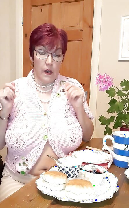So clumsy! Things get messy when Lady Bird has a cream tea