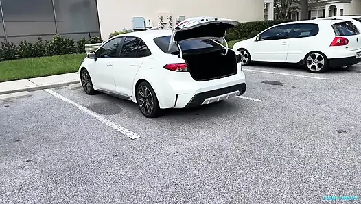 L'oh phi gıdıklıyor ve boşalıyor