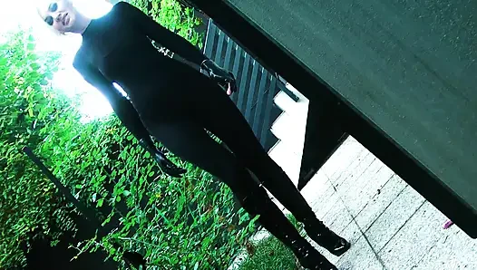 Dientot sampai berciuman (bagian 4)