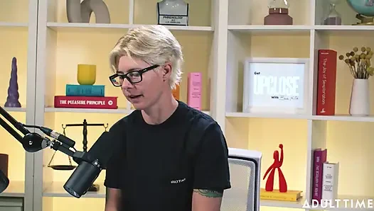 Khloe Kingsley Squirting on Camera & Red Flags | the Adult Time Podcast