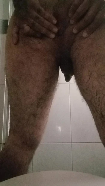 That ass is a little broken, he wants a penis that breaks it more than delicious🥵