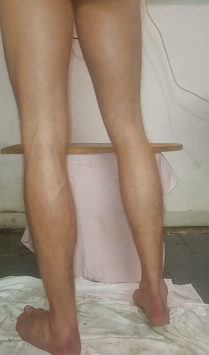 Yalnız eşcinsel aşırı anal - büyük dildo, şişe, taşak ve meyve