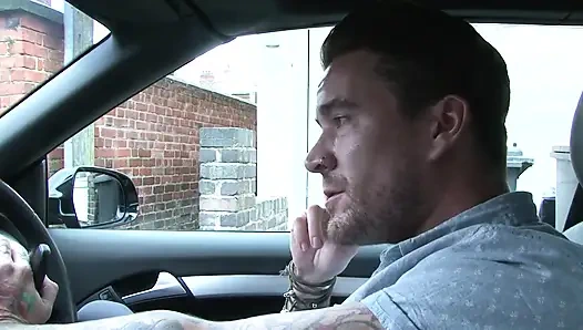 Brunette bertato selingkuh terangsang disetubuhi dari kontol putih besarnya