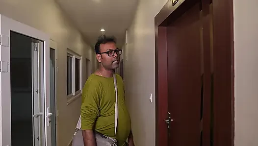Elektriker fickt heißes mädchen