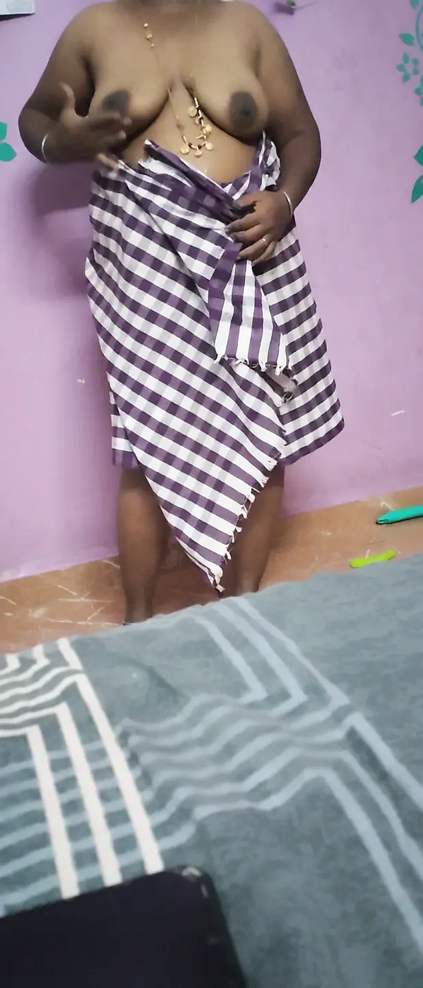 My wife sexy  wet body