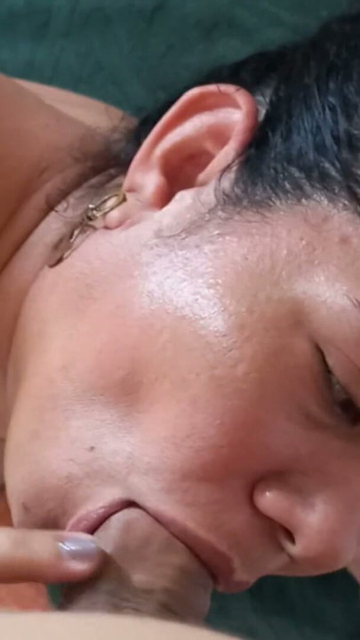 Very cute girlfriend sucking a delicious cock | Clip 1