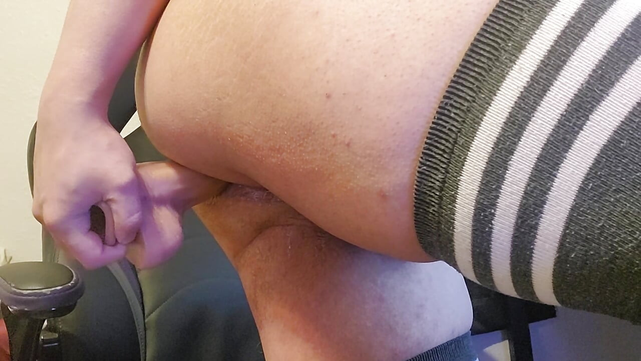 Jebanie mojego cycatego z moim nowym 11-calowym dildo