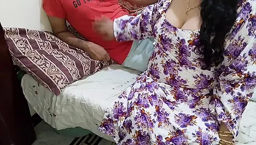 Istri dan suami India sepenuhnya romantis dan seks