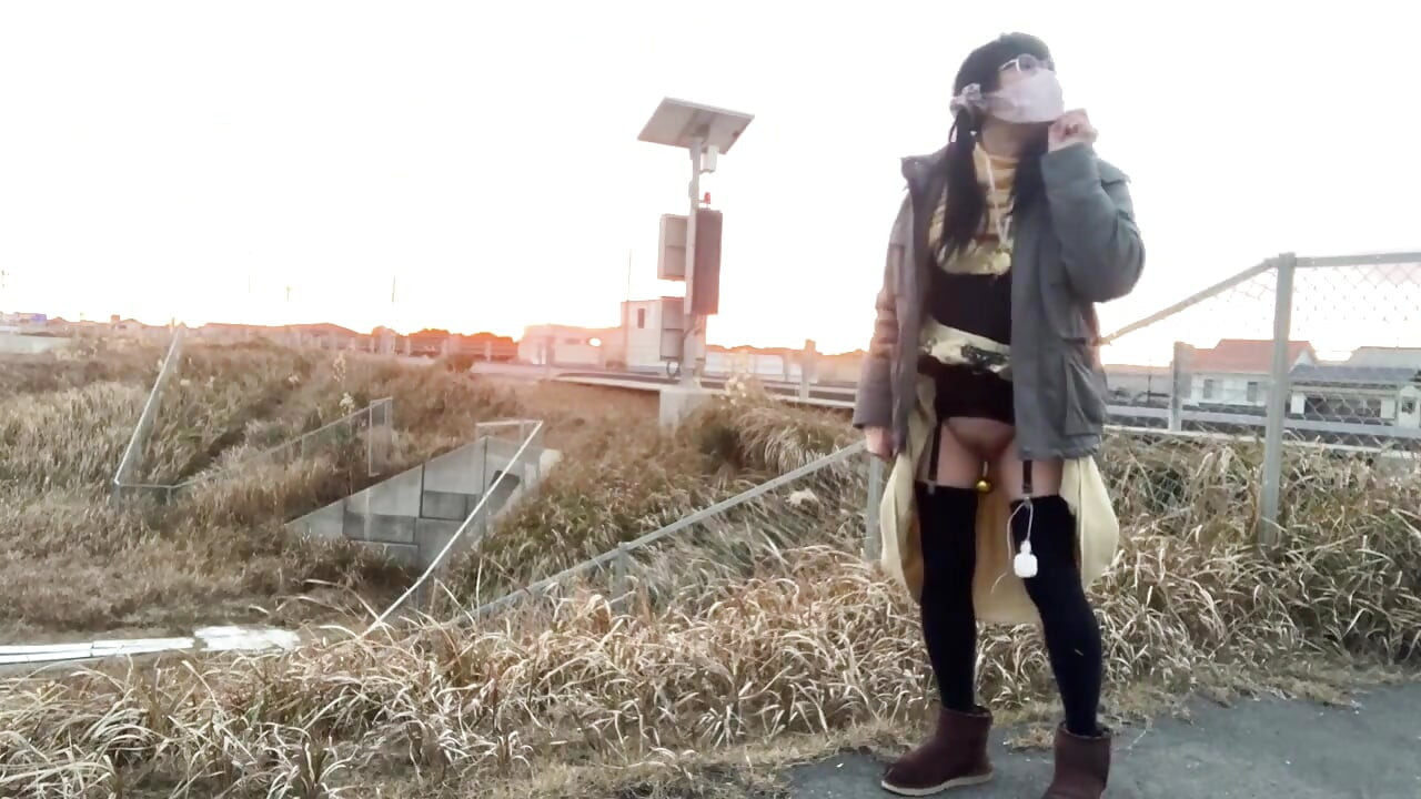 セルフトレーニング49:ビーチでのMレッグスプリットチャレンジ