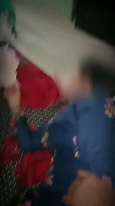 Quente indiana esposa fodida em terno azul salwar | Clipe 1