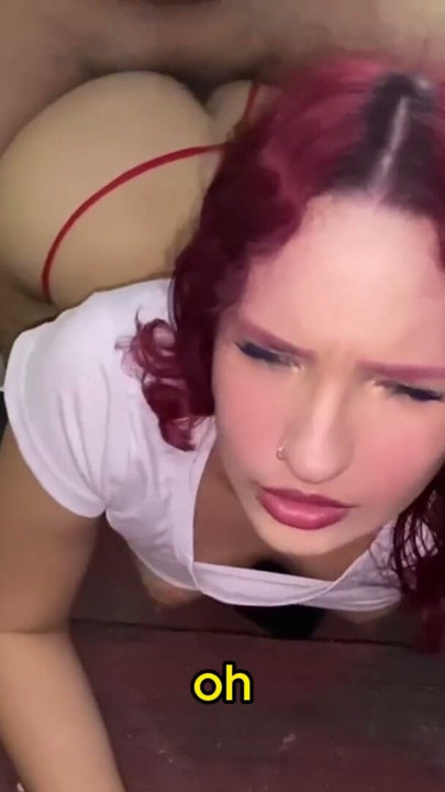 我無辜的繼女非常性感，她要我把整隻手放在那個Cuca裡，這樣她就會來 | 短片 1