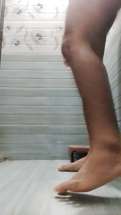 Kisi mera loda chahiye