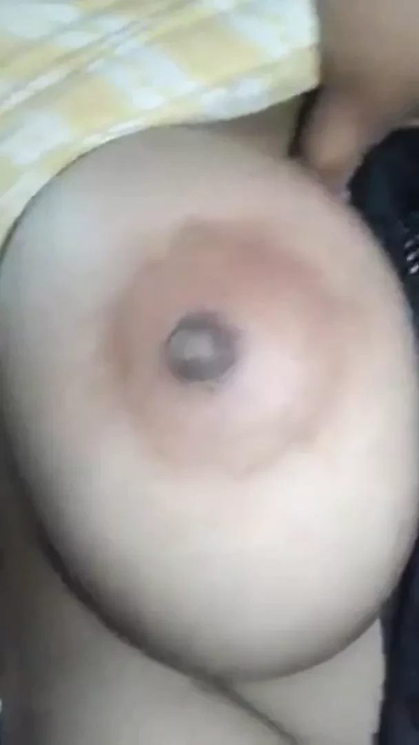Bhabhi desi menunjukkan pepek dan buah dada