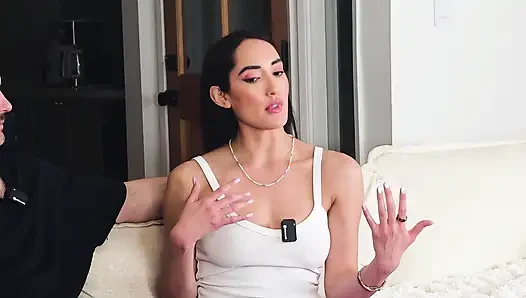 Bintang latina cantik chloe amour twerking di podcast tom games