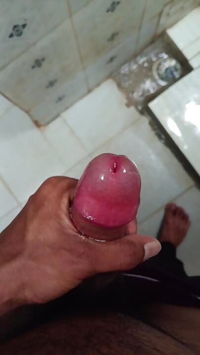 Masturbating, Young guy here for ladies