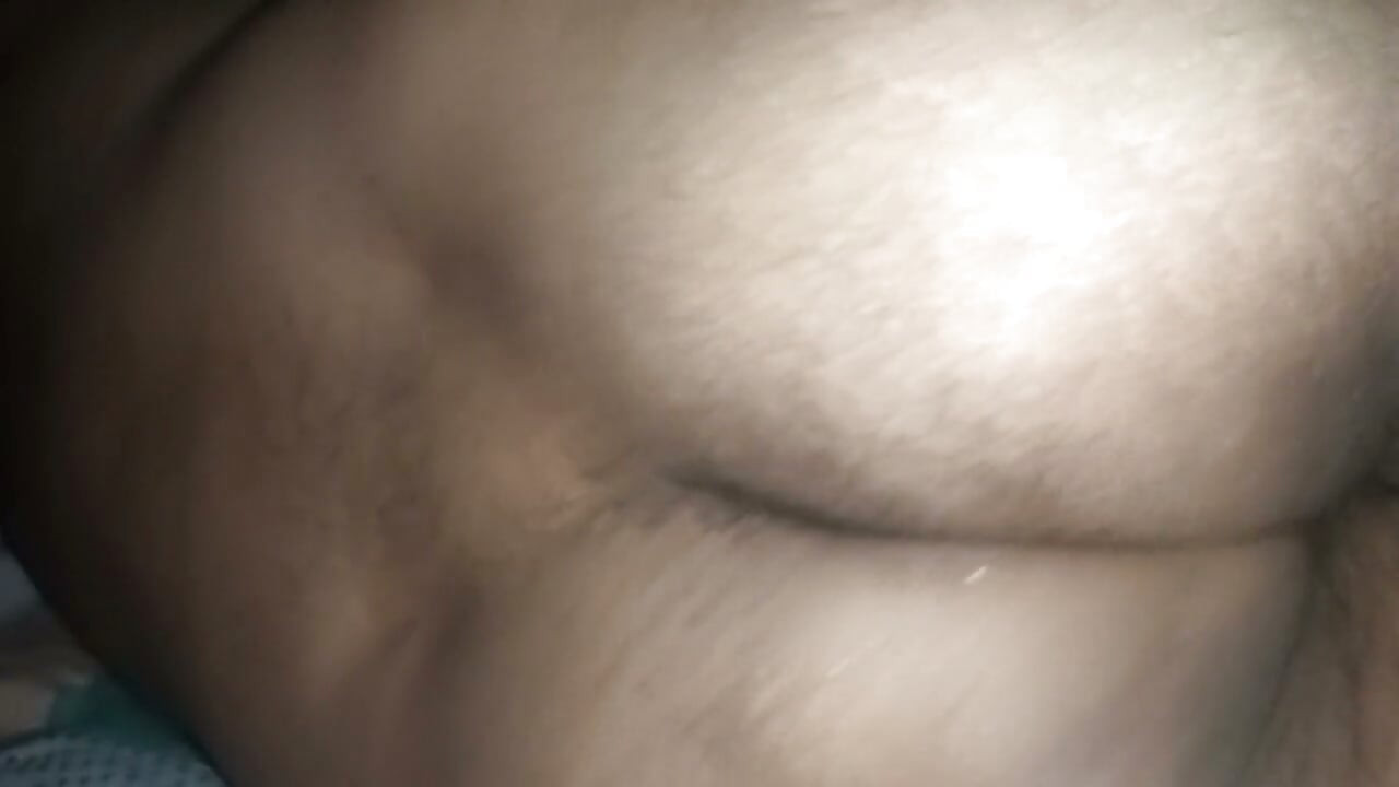 Desi Pooja Bhabhi hatte sex mit aus dem licht