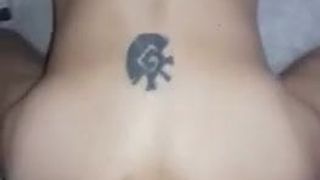Garoto tatuado