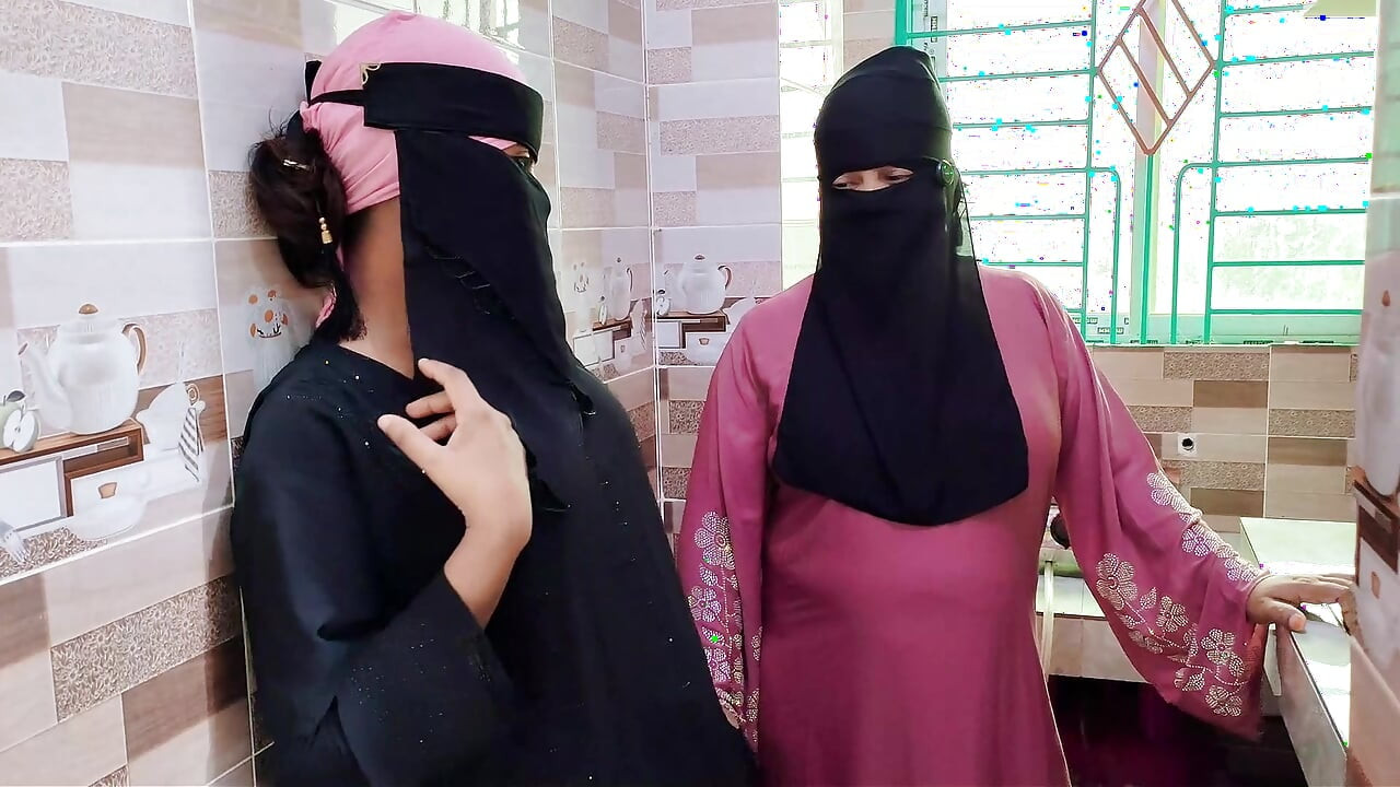 Indian bhabhi ki rasleela nanad ke saath kitchen me part one