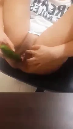 Cooking cucumber deep in my pussy (chillaxing)