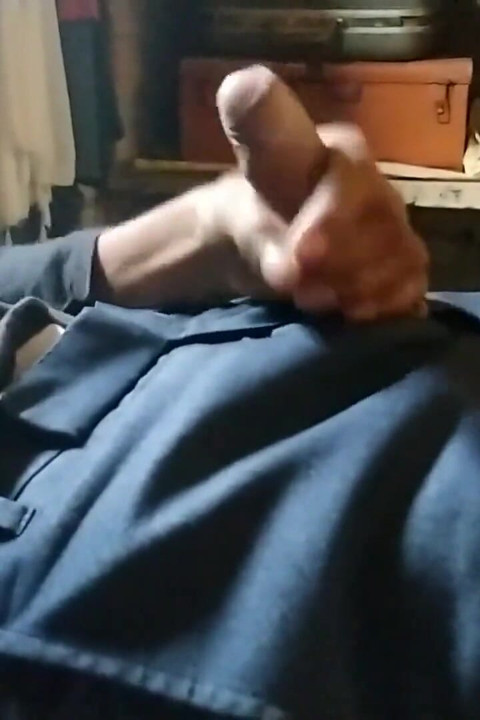 Kontol besar India desi handjob di tempat tidur