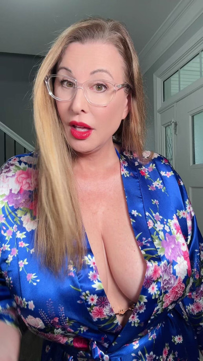 If you found me you must be into Mature MILFs with big natural boobs
