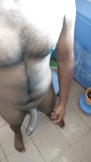 7inch fit uncut cock who want direct message me.