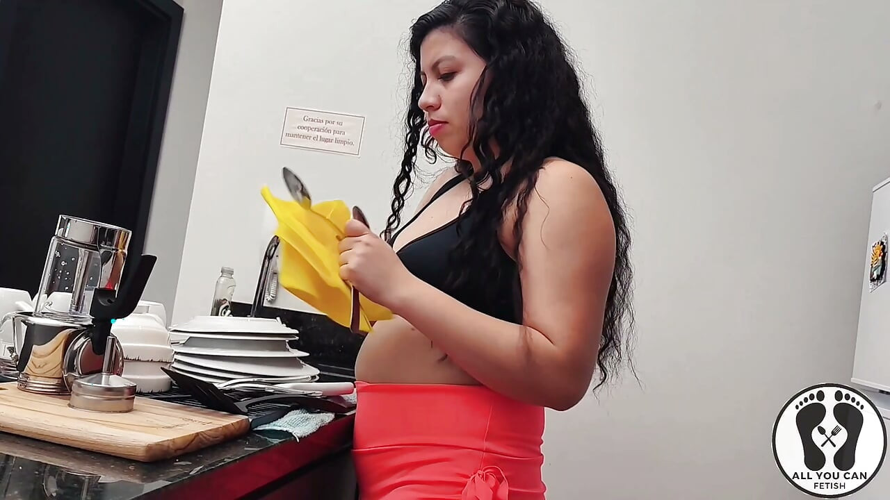 HARD SEX IN THE KITCHEN - THE MENU IS THICK CREAMPIE PART. 1