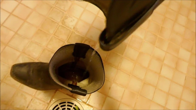 Piss in cowboy boots