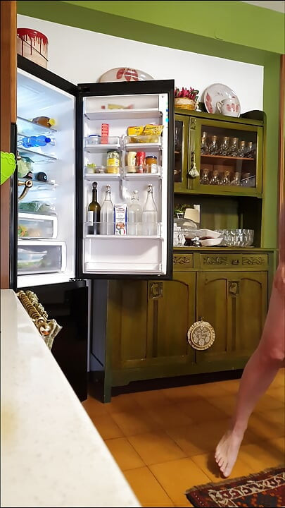 Nude ad home